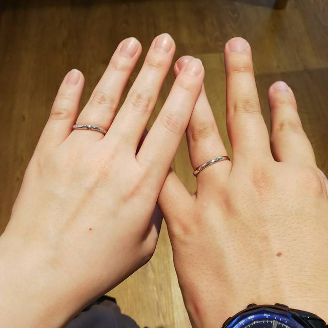 【4℃ BRIDAL(ヨンドシーブライダル)の口コミ】 デザインの可愛らしさに惹かれて、来店しました。実際に試着してみての着…