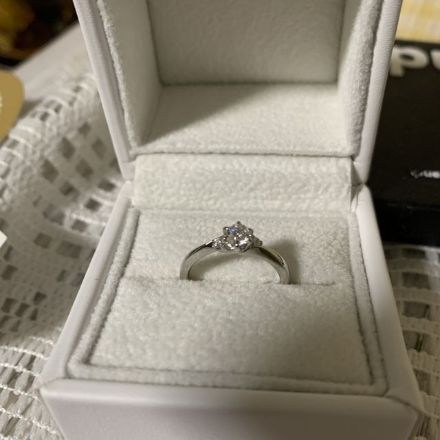 【RAFFINE HIRATA(ラフィーネヒラタ)の口コミ】 1番は、デザインにピンときたことです。元々は派手なものをと思っていまし…