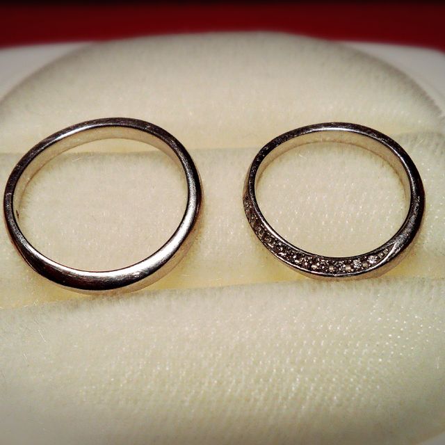 【俄(にわか)の口コミ】 ずっと付けていくものなのでシンプルなものがいいとも思っていましたが、…