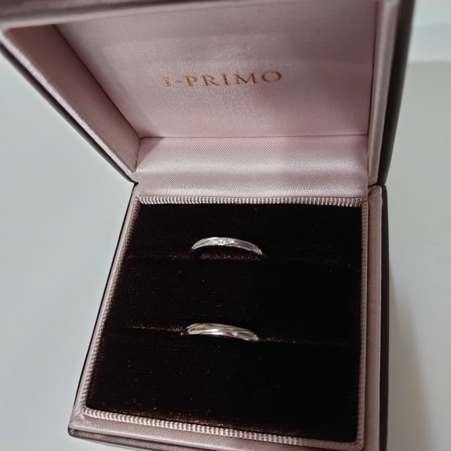 【アイプリモ(I-PRIMO)の口コミ】 彼はシンプルな細めのリング、私は少し装飾の付いたリングがと好みが異な…