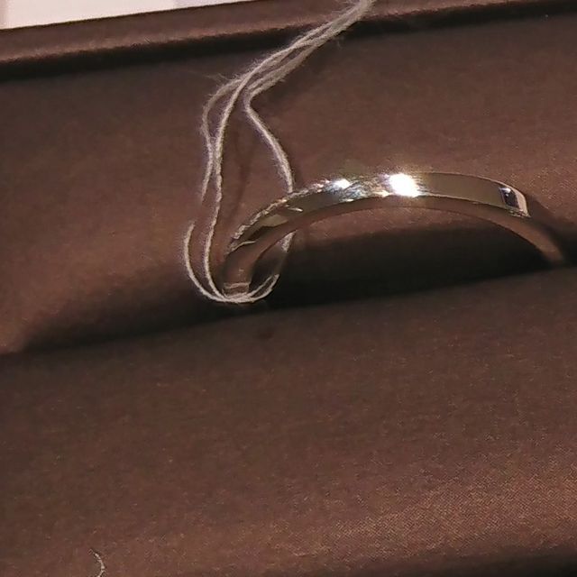 【アイプリモ(I-PRIMO)の口コミ】 ストレートタイプのシンプルな形状でありながら、華やかさも欲しいという…