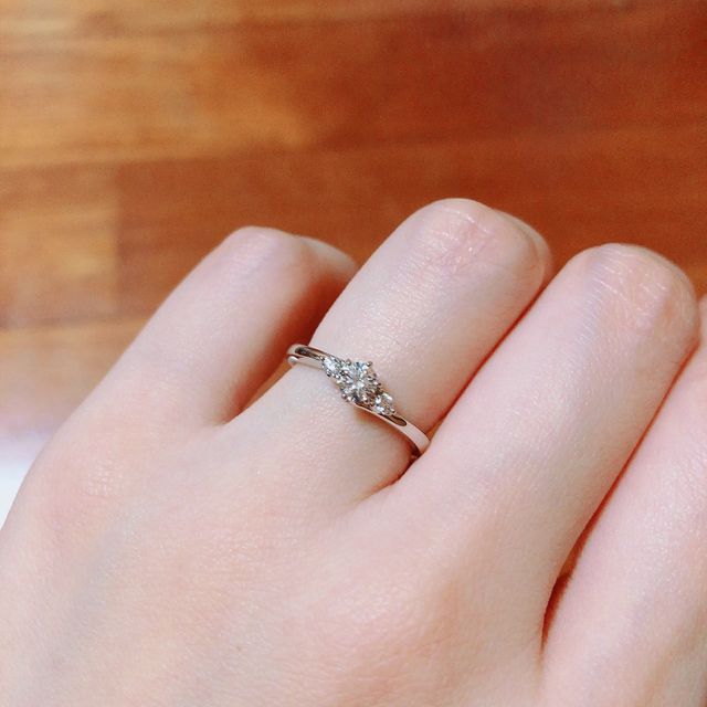 【FOREVERMARK(フォーエバーマーク)の口コミ】 このリングは一目惚れしたものです。ショーケースの中に並んでいるものの…