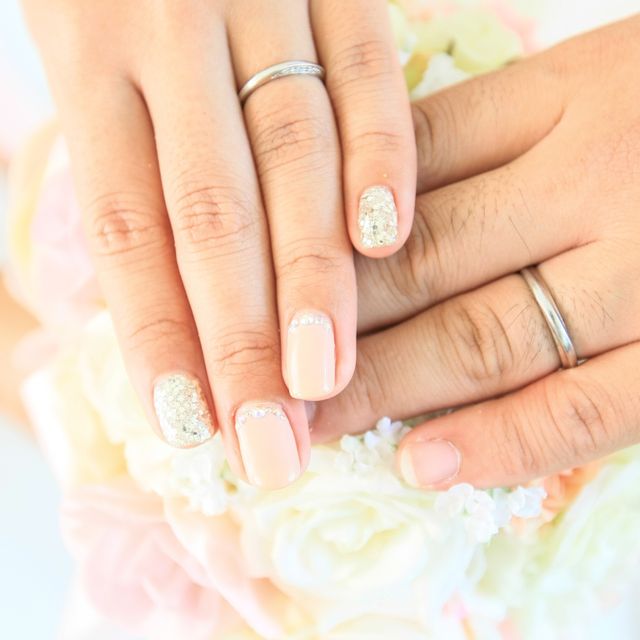 【ジュエリーツツミ(JEWELRY TSUTSUMI)の口コミ】 私は指輪の側面にダイヤモンドが入っている指輪を探していました。あと素…