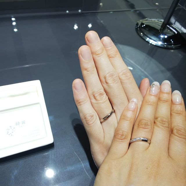 【俄(にわか)の口コミ】 流れるようなデザインと、どうしてもダイヤモンドのキラキラは欲しかった…