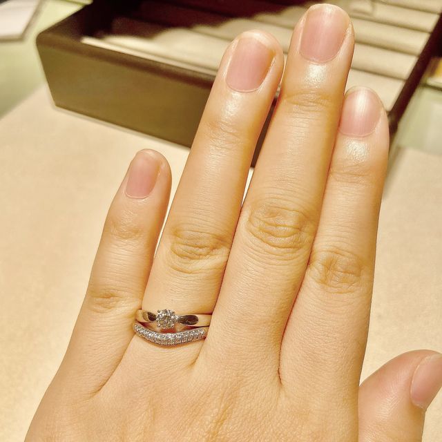 【ブルガリ(BVLGARI)の口コミ】 ハーフエタニティのリングを探していて、他のブランドもいろいろ試着しま…