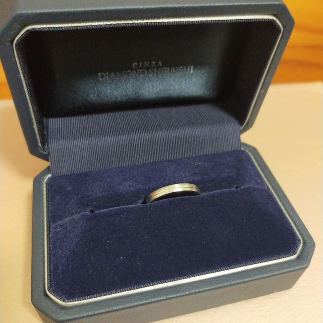 【銀座ダイヤモンドシライシの口コミ】 マット加工が施されておりちょうど良い輝き具合でした。指がごつごつして…