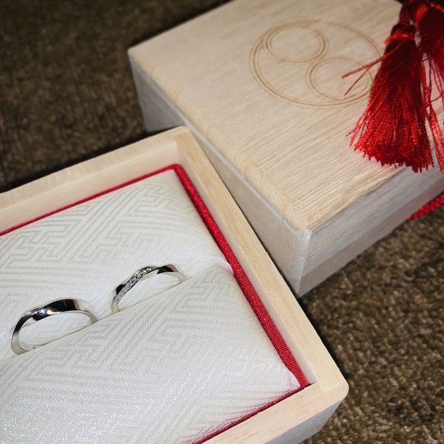 【TOMOE(トモエ)の口コミ】 指輪の決めてについてですが、まず一番に重視したのが見た目です。見た感…