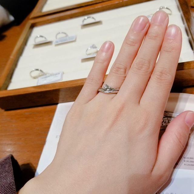 【TRECENTI(トレセンテ)の口コミ】 婚約指輪、結婚指輪のセットリングで考えていたところ、ばっちりハマるよ…