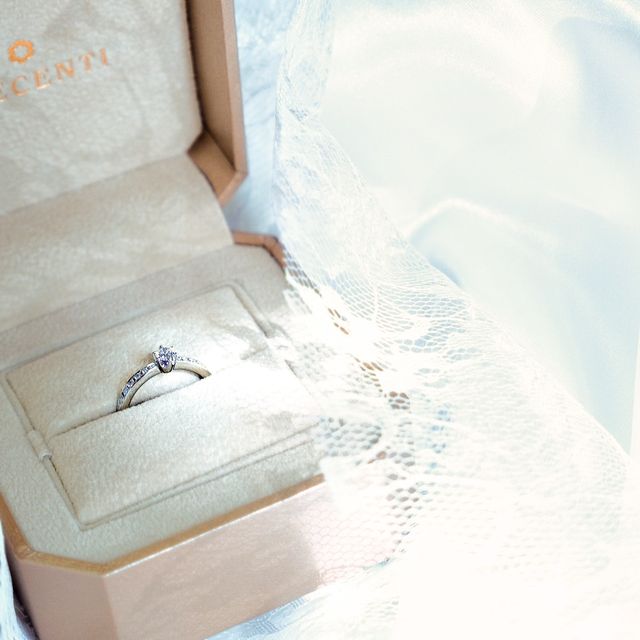 【TRECENTI(トレセンテ)の口コミ】 とても輝いていて見た目はまず1番に気に入りました。ダイヤが落ちにくいこ…