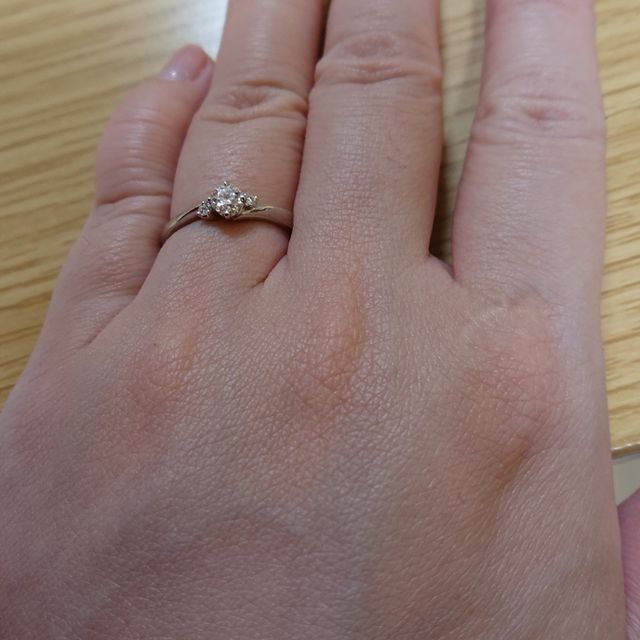 【アイプリモ(I-PRIMO)の口コミ】 キタルファ(婚約指輪)を先に気に入って、ルキナ(結婚指輪)と合わせて着け…