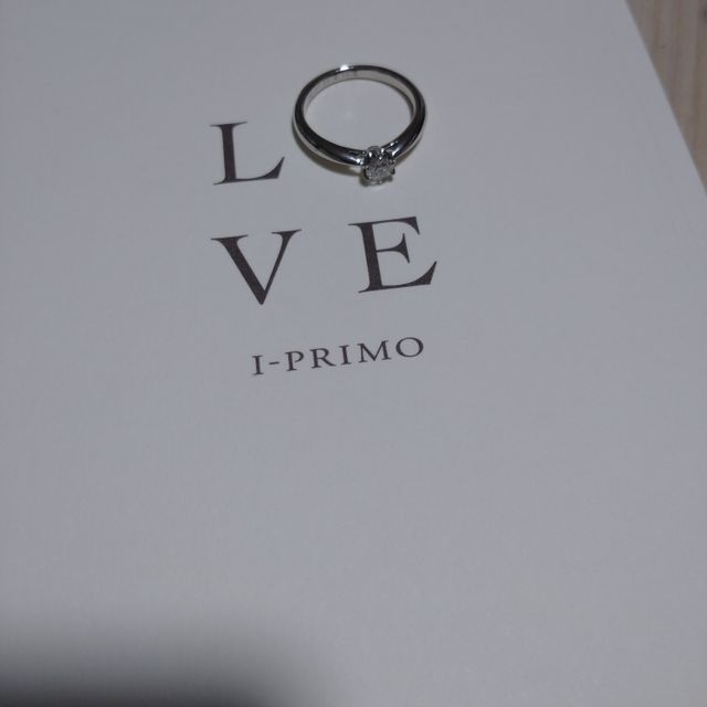 【アイプリモ(I-PRIMO)の口コミ】 1つの石だったことと、ダイヤモンドがきれいだったこと。また、アイプリモ…