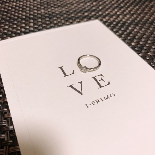 【アイプリモ(I-PRIMO)の口コミ】 シンプルなのに華やかで繊細さを持ったデザインです。謙虚な可愛らしさと…