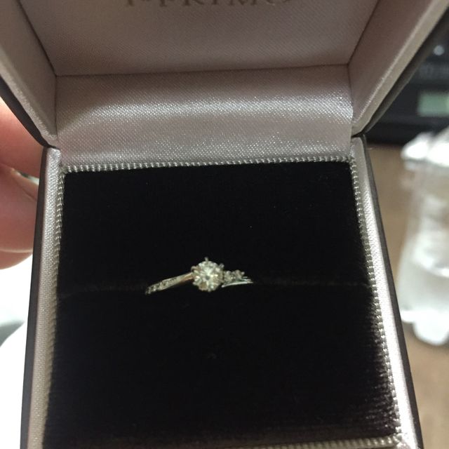 【アイプリモ(I-PRIMO)の口コミ】 一番の決めてはデザイン性がよかったこと。そして一昔前は一粒ダイヤとい…