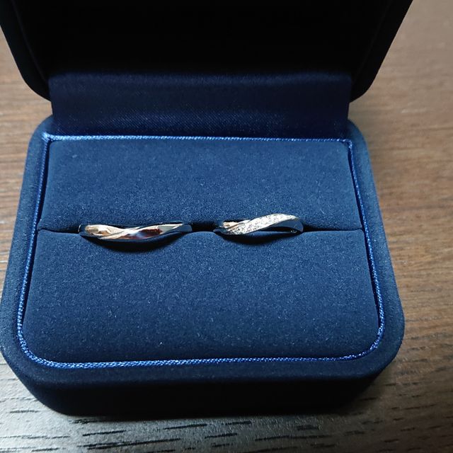 【4℃ BRIDAL(ヨンドシーブライダル)の口コミ】 金属アレルギーがあるため、なるべく金属アレルギーが出づらいプラチナか…