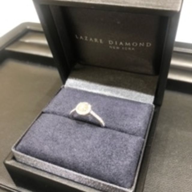 【ラザール ダイヤモンド(LAZARE DIAMOND)の口コミ】 セントパトリック２８は長く身に着けられる華やかなデザインで、とても気…