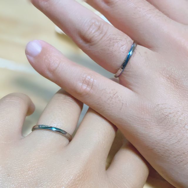 【SORA(ソラ)の口コミ】 人と同じは嫌でした。
そんなとき、SORAさんの指輪と出会いました。
私た…