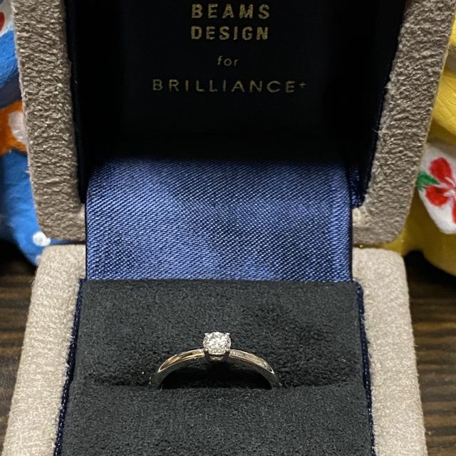 【BRILLIANCE+(ブリリアンスプラス)の口コミ】 あまりクラシカルな印象にならないような婚約指輪が欲しかったので、BEAMS…