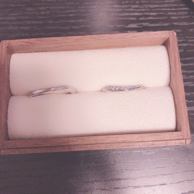 【PORTADA(ポルターダ)の口コミ】 海でプロポーズされたのもあり「波」の名前を持つこのリングに決めました…