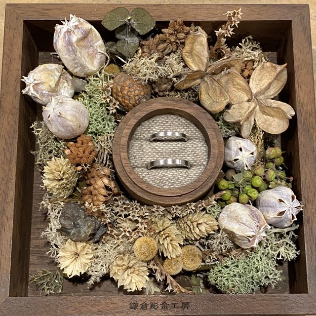 【鎌倉彫金工房の口コミ】 やはり結婚指輪といえばプラチナのイメージがあったので、素材だけはあら…