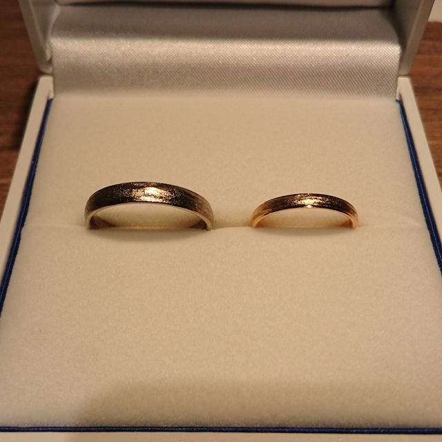 【FISCHER(フィッシャー)の口コミ】 グレーゴールドとアプリコットゴールドという色味です。アプリコットゴー…