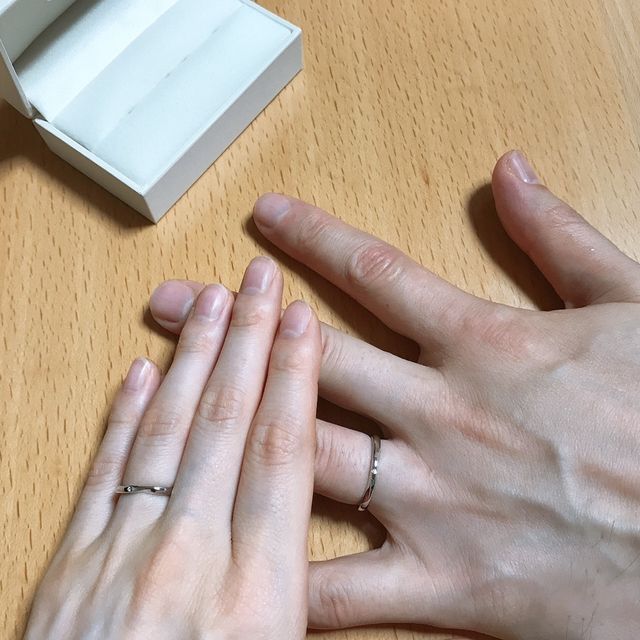 【CRAFY(クラフィ)の口コミ】 ピンクゴールドと悩みましたが、結婚指輪といえば銀色のイメージがあった…
