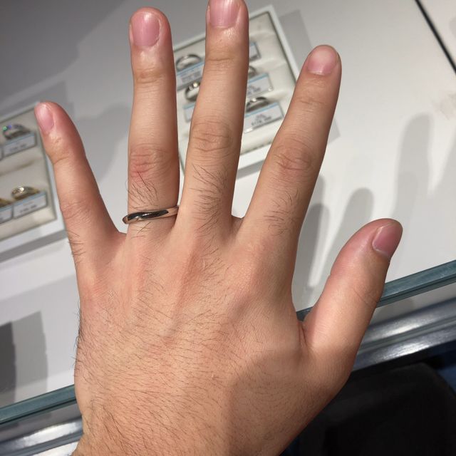 【銀座ダイヤモンドシライシの口コミ】 クレール8という指輪に決定しました。プラチナ、シンプル(彼はストレート…