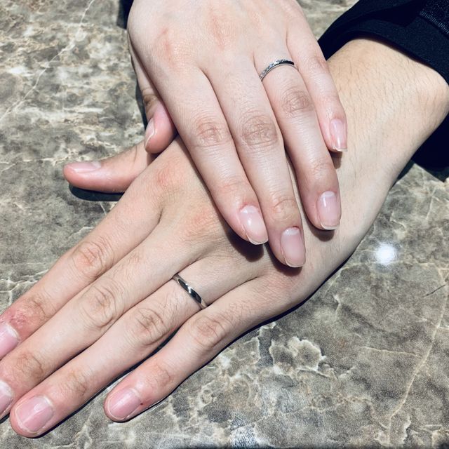 【VIVAGE(ヴィヴァージュ)の口コミ】 初めはウェーブ型とかになるのかと思っていましたが、実際にストレート型…