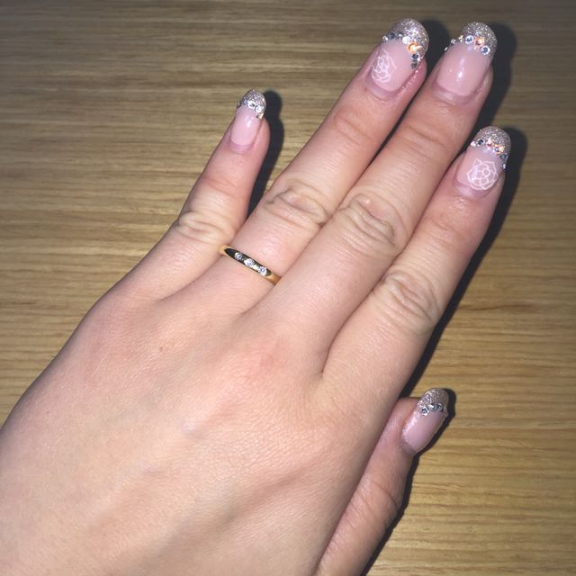 【ティファニー(Tiffany & Co.)の口コミ】 もう１つティファニーの売りと言われている、ミル打ちのものと迷ったので…