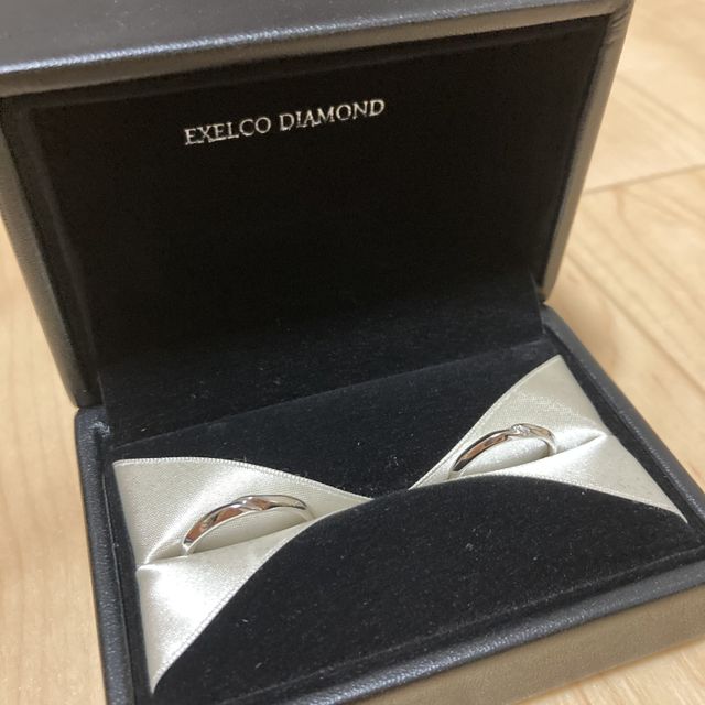 【エクセルコダイヤモンド(EXELCO DIAMOND)の口コミ】 派手すぎず、シンプル過ぎないデザインが気に入りました。
婚約指輪がエク…