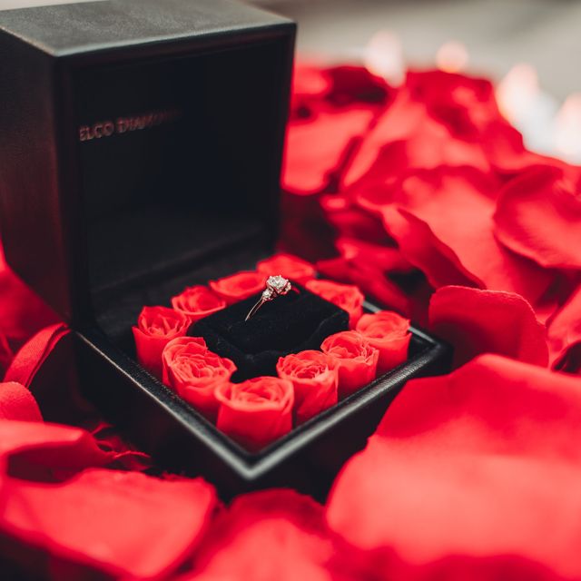 【エクセルコダイヤモンド(EXELCO DIAMOND)の口コミ】 一番の決め手はダイヤの輝きが段違いだったからです。人生で初めて婚約指…