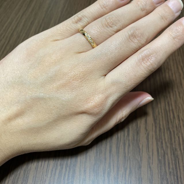 【アイプリモ(I-PRIMO)の口コミ】 ゴールドの色とダイヤの輝きがすごく綺麗だったのと、
色んなタイプの指輪…