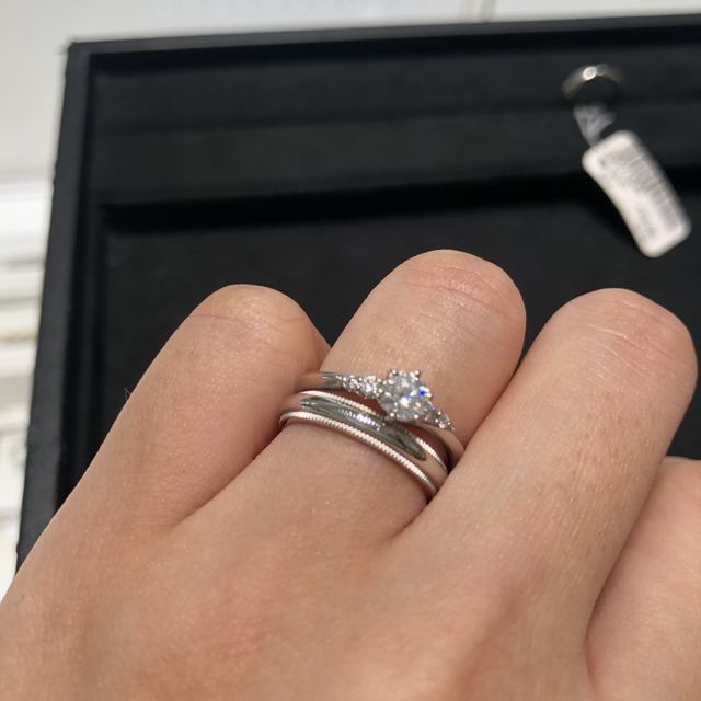 【ティファニー(Tiffany & Co.)の口コミ】 真ん中が括れているデザインの、ティファニーハーモニーが有名なだけあっ…