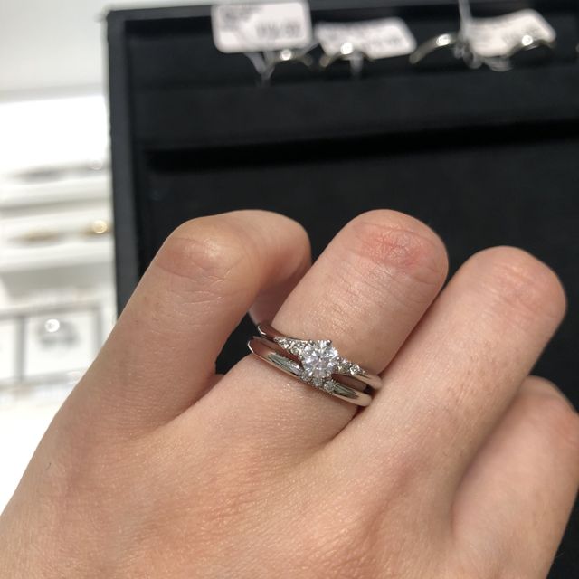 【ティファニー(Tiffany & Co.)の口コミ】 真ん中が括れているデザインの、ティファニーハーモニーが有名なだけあっ…