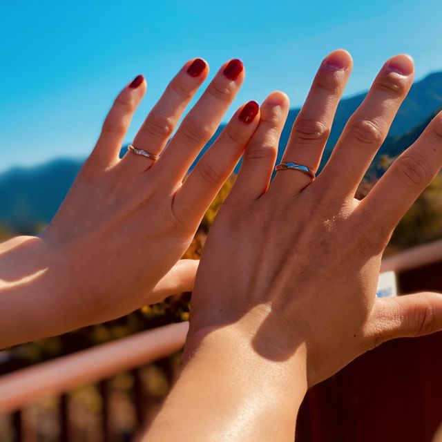 【ENUOVE(イノーヴェ)の口コミ】 2人で一緒に購入しに長野市のビジュピコに行きました！！
来店して1番最初…