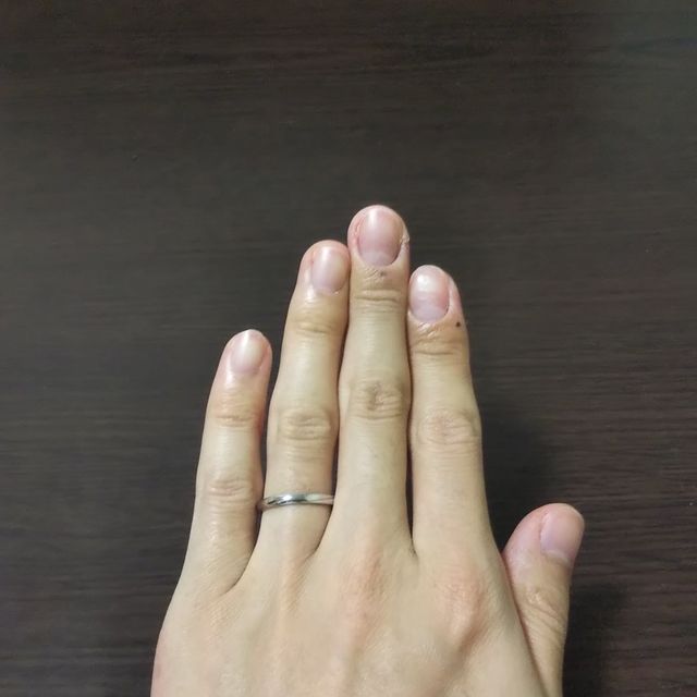 【アイプリモ(I-PRIMO)の口コミ】 指輪のデザインです。普段使いも想定していたので、シンプルかつ少しばか…