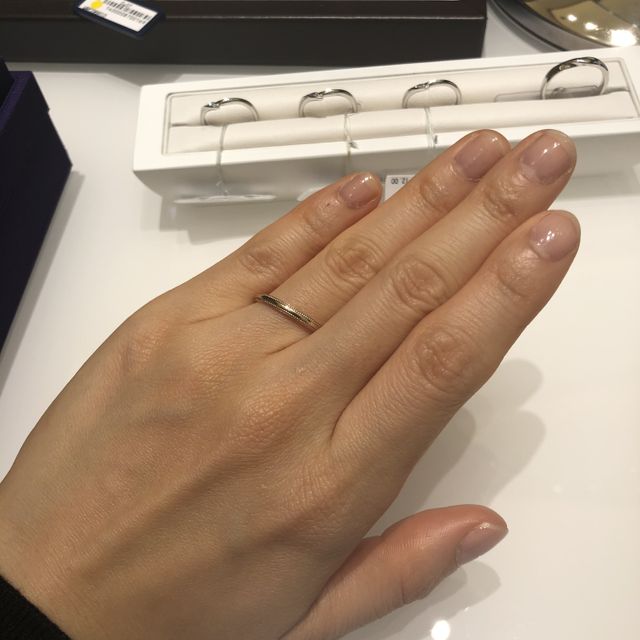 【俄(にわか)の口コミ】 肌馴染みの良いピンクゴールドが可愛かったです。最終候補として、初桜と…