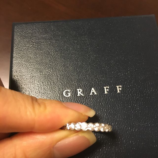 【グラフ(GRAFF)の口コミ】 指輪は絶対GRAFFにしようと、始めから思ってましたが、いざお店で色々見る…