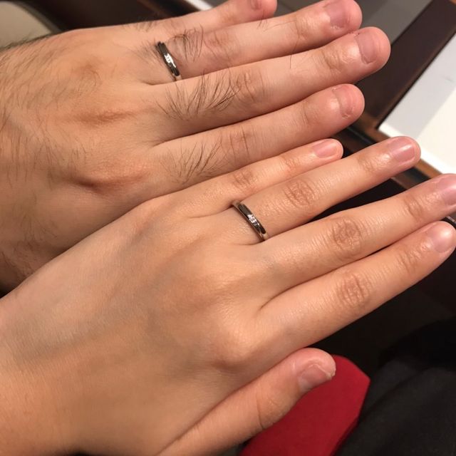 【銀座ダイヤモンドシライシの口コミ】 当初はストレートのシンプルな指輪を希望していましたが、複数ブランドで…