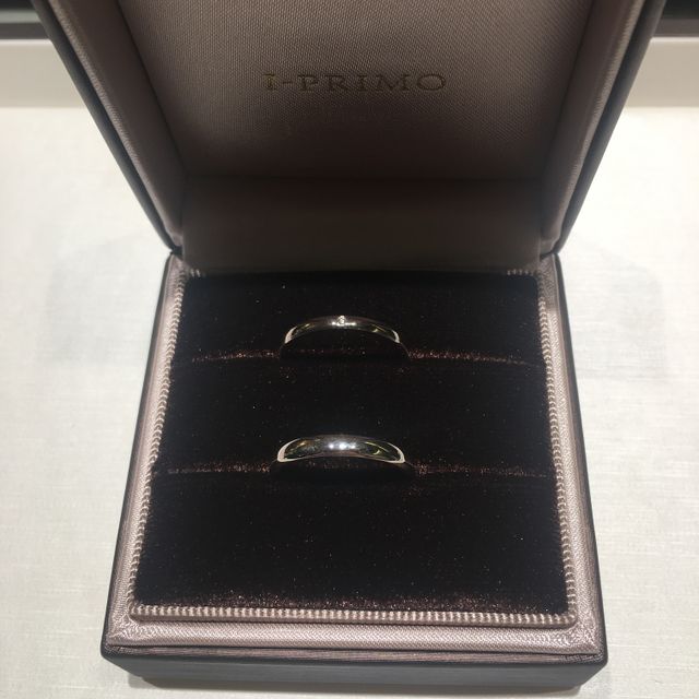 【アイプリモ(I-PRIMO)の口コミ】 デザインはシンプルで結婚指輪って一眼でわかるような感じです。仕事中に…