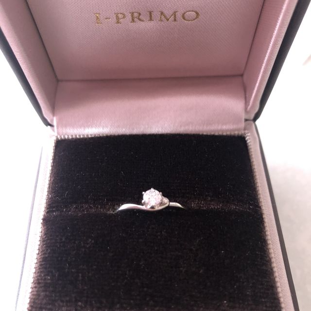 【アイプリモ(I-PRIMO)の口コミ】 可愛いデザインの指輪を探していた際、フラワリーシリーズを進めていただ…