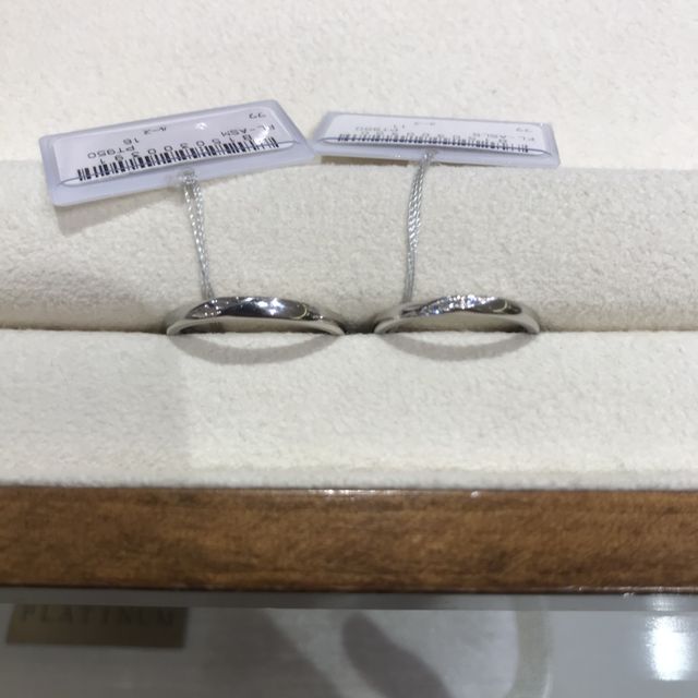 【TRECENTI(トレセンテ)の口コミ】 つけ心地がかなり良かった点とデザインがシンプルな中にオシャレな点に惹…