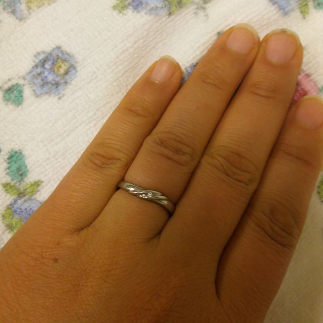 【アイプリモ(I-PRIMO)の口コミ】 最初はシンプルな飾りの無いリングだけのもので良いかと思ってましたが、…