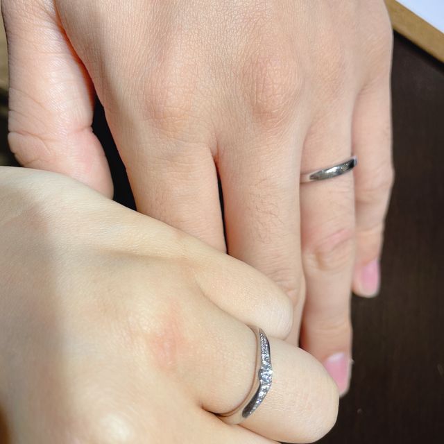 【TRECENTI(トレセンテ)の口コミ】 指輪のデザイン、付けたところの違和感のなさ、ダイヤモンドの光沢具合、…