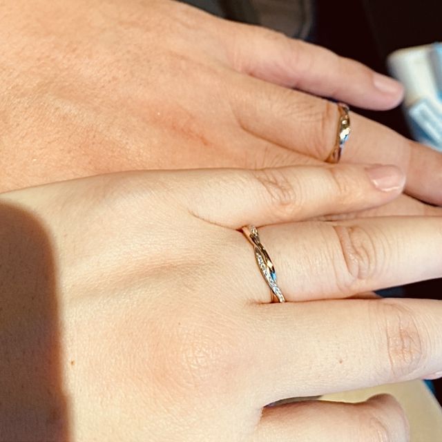 【I's stone(アイズストーン)の口コミ】 婚約指輪を購入してくれたお店で、訪問させて頂きました。
ピンクゴールド…