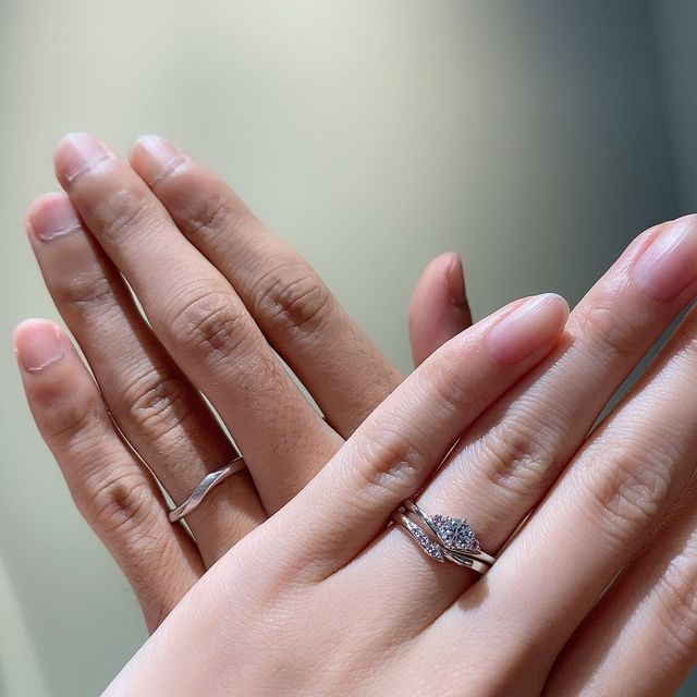 【Flowaves(フロウェーブス)の口コミ】 付けるダイヤモンドのみを先に選び、後日リングは選べるというコースで購…