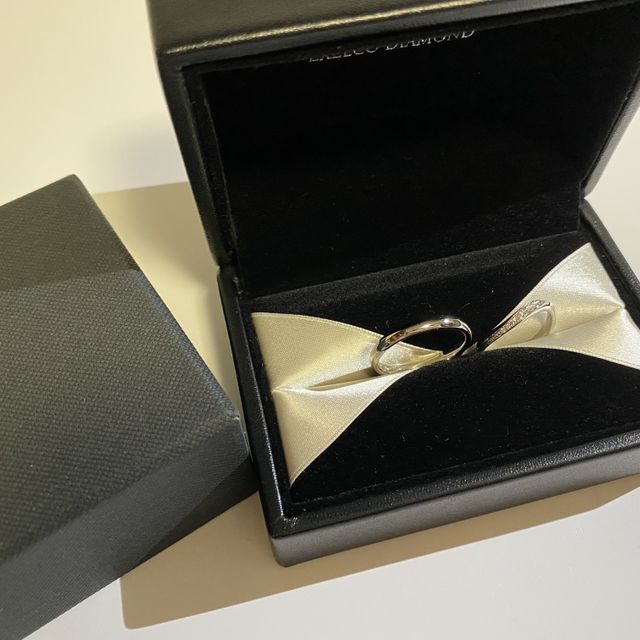 【エクセルコダイヤモンド(EXELCO DIAMOND)の口コミ】 指輪の価格は２人合わせて25万円程度で探していました。彼はストレートタ…