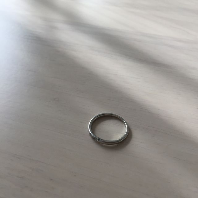 【アイプリモ(I-PRIMO)の口コミ】 ケレースという種類の指輪です。
少し曲線があり、柔らかい感じがあるのと…