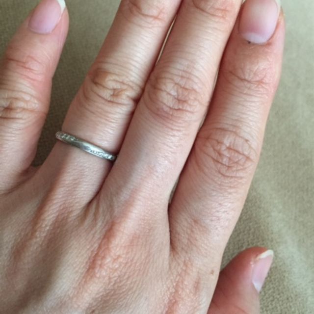 【エクセルコダイヤモンド(EXELCO DIAMOND)の口コミ】 華奢なデザインで、ダイヤの入った、あまり他の人とかぶらないデザインの…
