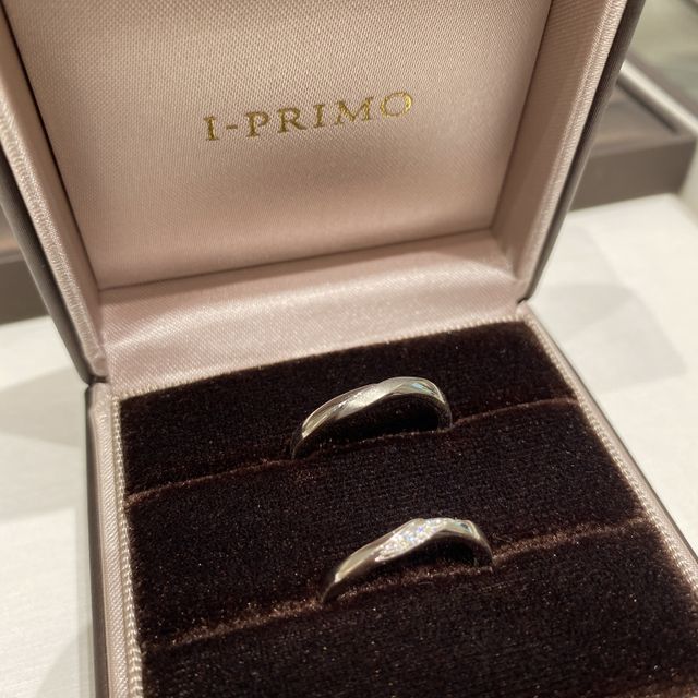【アイプリモ(I-PRIMO)の口コミ】 ウェーブタイプの指輪が手にはめた時にしっくりきたので、ウェーブタイプ…