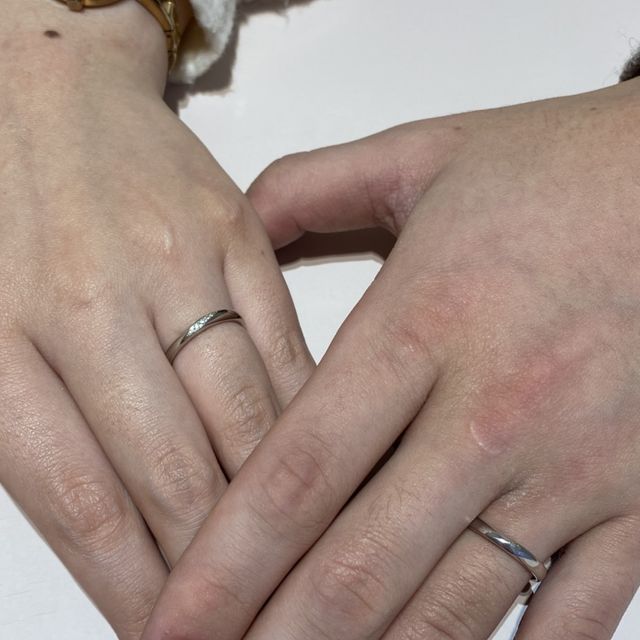 【TRECENTI(トレセンテ)の口コミ】 彼女の雰囲気にとても似合っていて、ダイヤが主張しすぎることなく、それ…